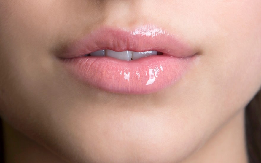 Glossy Lips Will Never Go Outdated